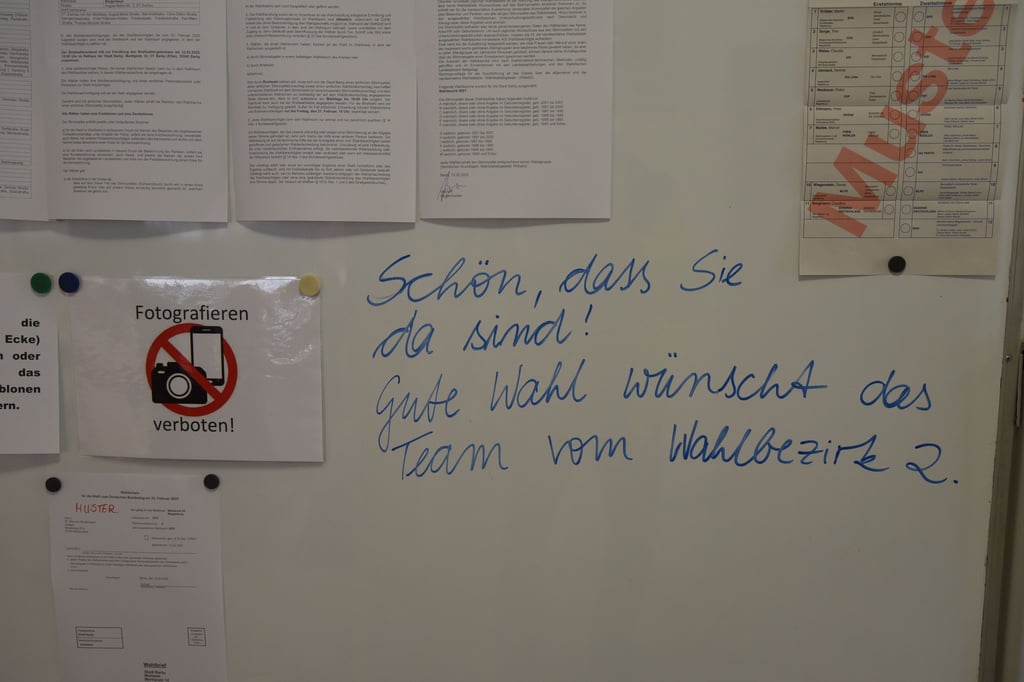 Schön, dass Sie da sind: Wahlbezirk 2 in Barby begrüßt aus seine eigene Art.